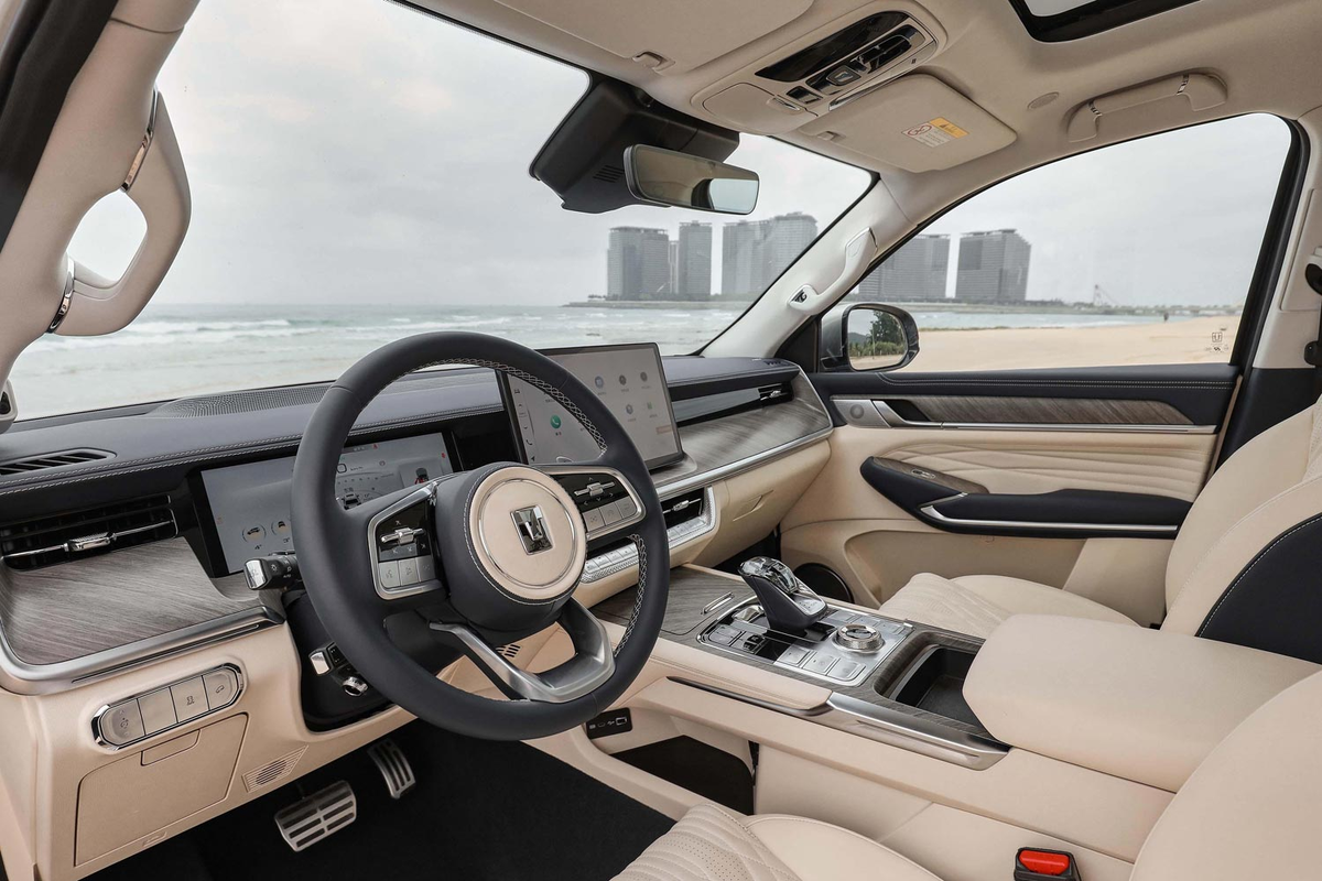 Интерьер Tank 500 / Источник - carexpert.ru