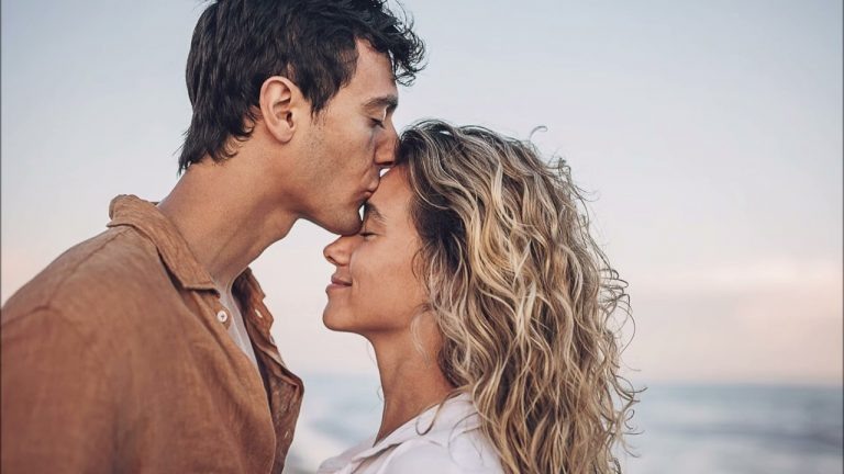    44% жителей Оренбурга считают, что любовь важнее карьеры Оренбуржье