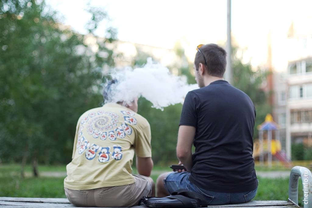    В составе немало и других вредных и подозрительных субстанций, утверждает врач-психиатр высшей категории, директор некоммерческой организации "Защита" и член общественного совета УМВД Юрий Афанасьев.