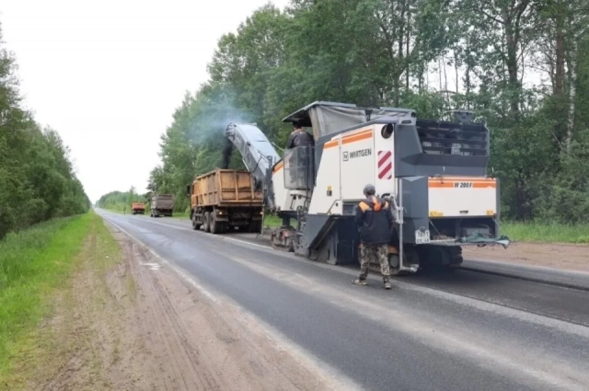    Продолжается ремонт участка трассы Остров – Вышгородок – граница с Латвией