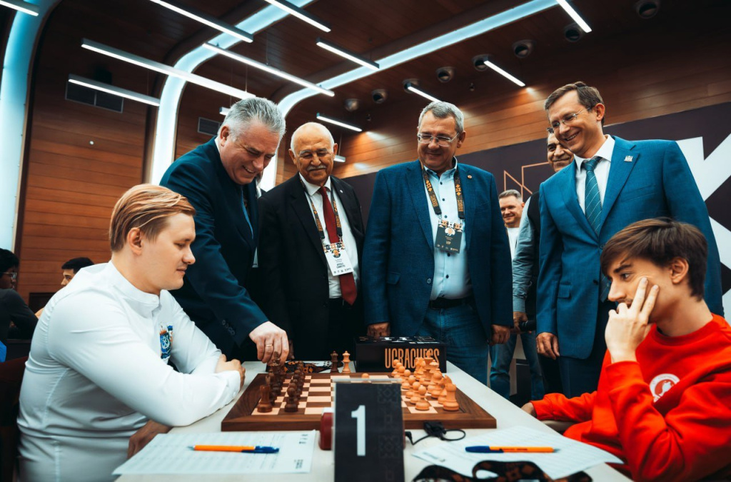    В Ханты-Мансийске стартовала Азиатская клубная лига чемпионов по шахматам