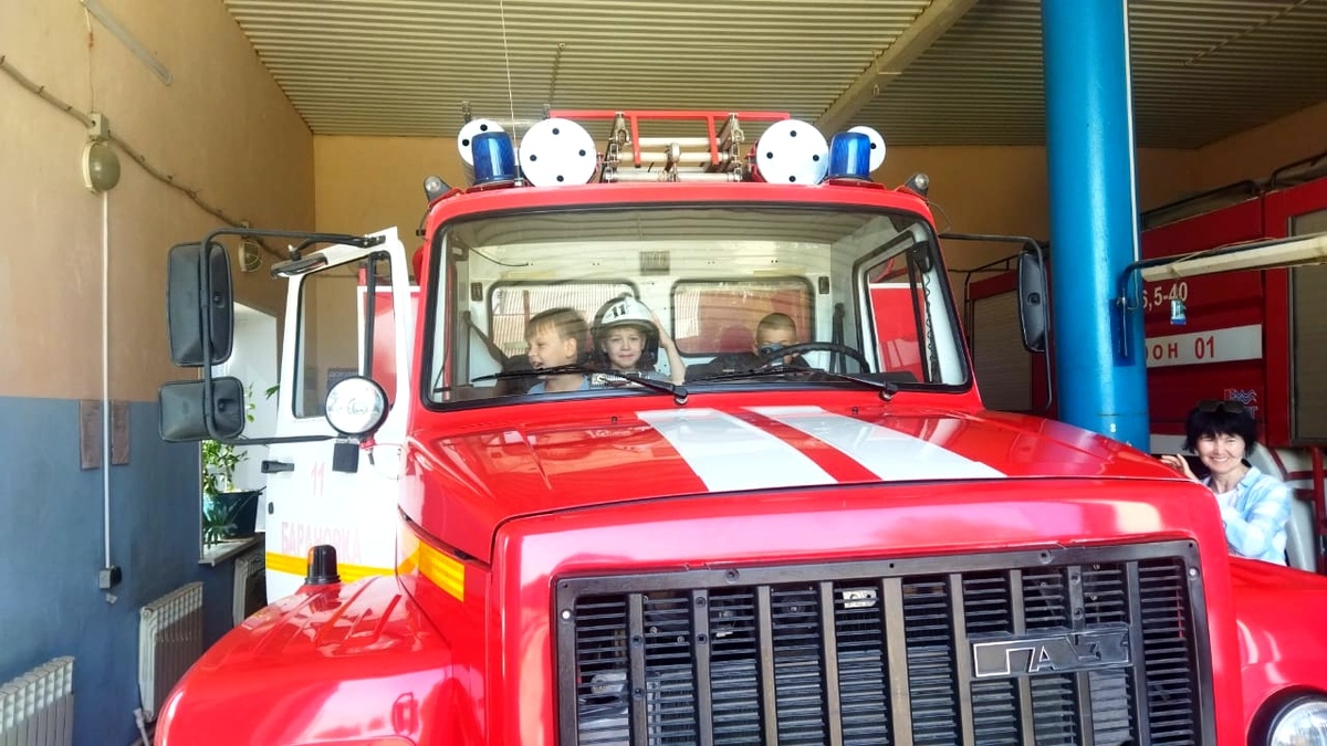 Школьники Наримановского района совершили увлекательное путешествие в пожарную часть №11