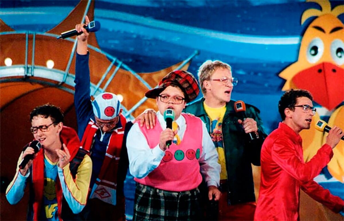 В моменты их выступления от экрана было оторваться невозможно,  освежите в памяти https://yandex.ru/video/preview/5777931970537492651 