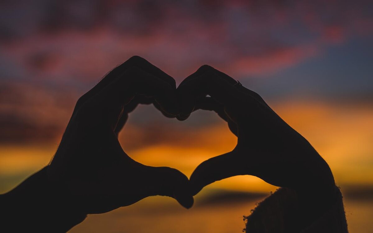    Для воронежцев любовь важнее карьеры Freepik