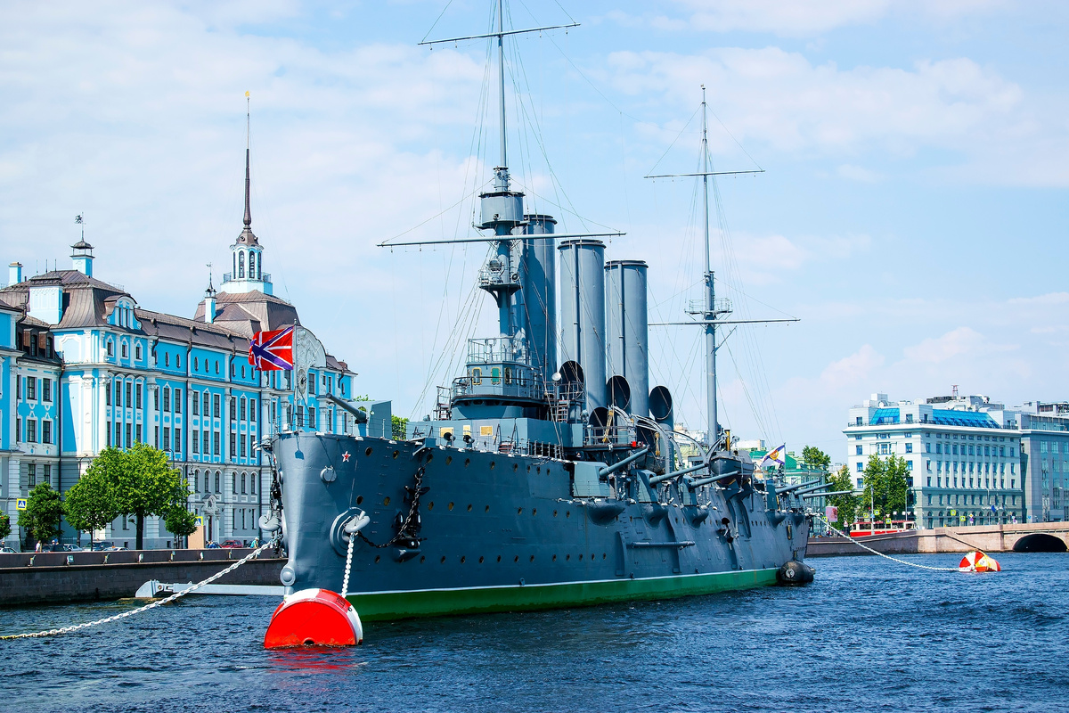 Один из самых узнаваемых достопримечательностей Санкт-Петербурга Источник фото: www.shutterstock.com