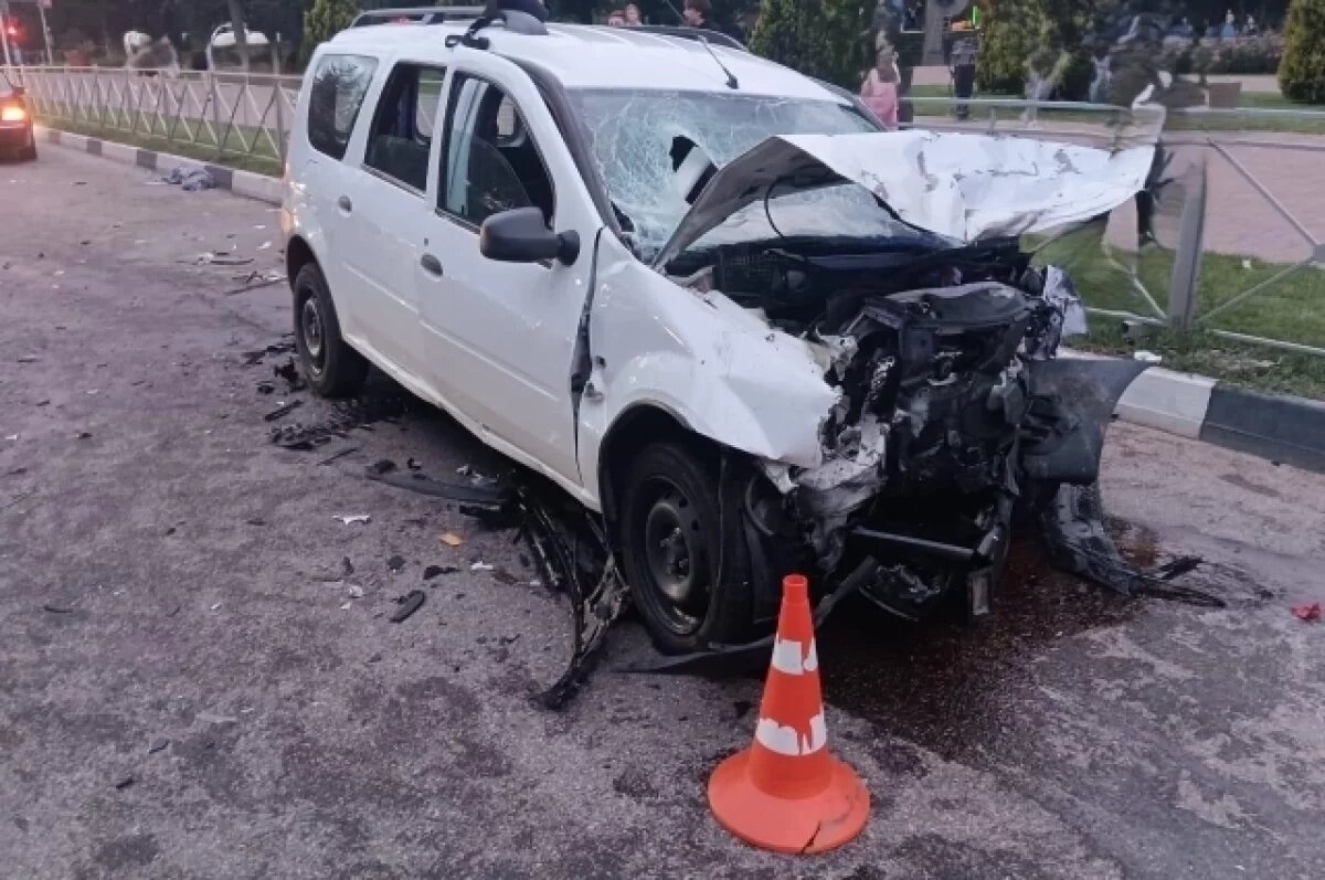    В Кисловодске из-за выезда Mercedes на встречку погиб водитель «Лады»