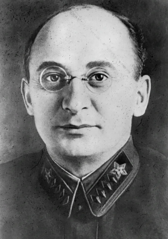 Л.П.Берия (1899-1953). Источник - https://dzen.ru/a/ZXWZ7Jk-JXe8DSCJ