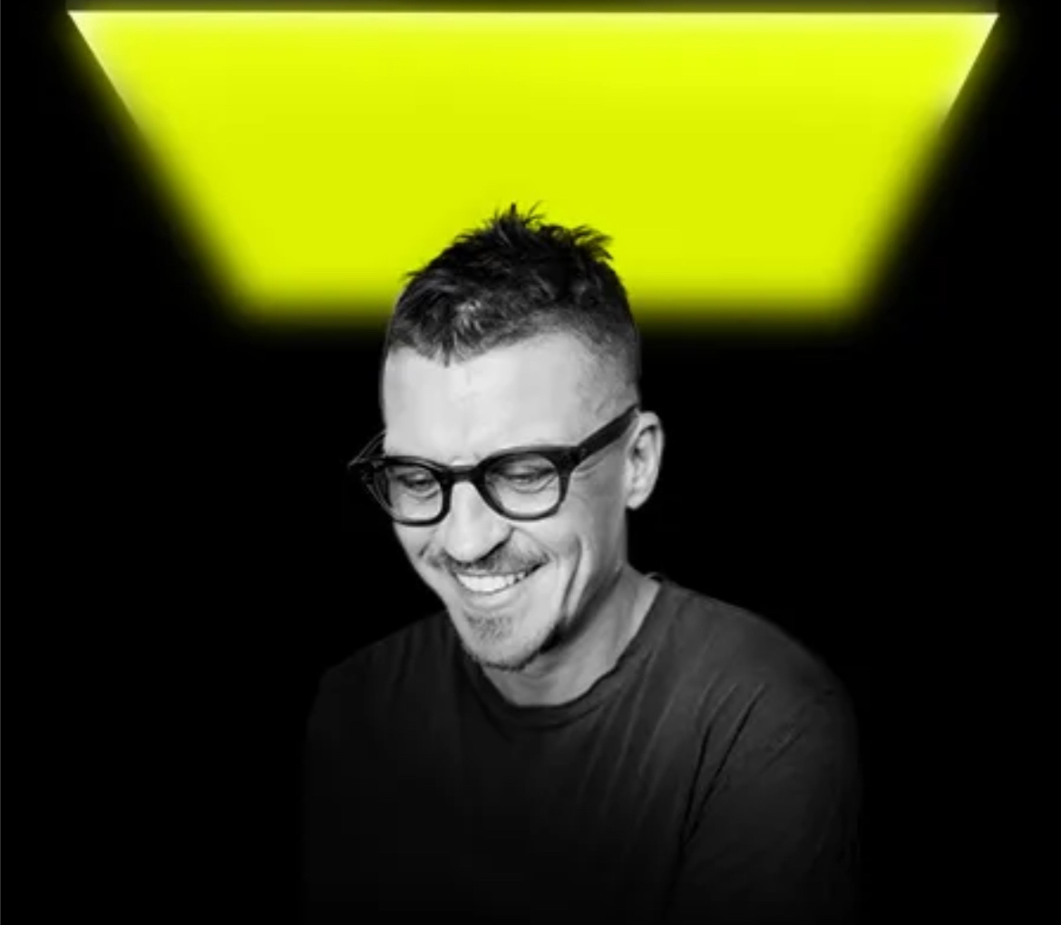 Кадр: Интернет 