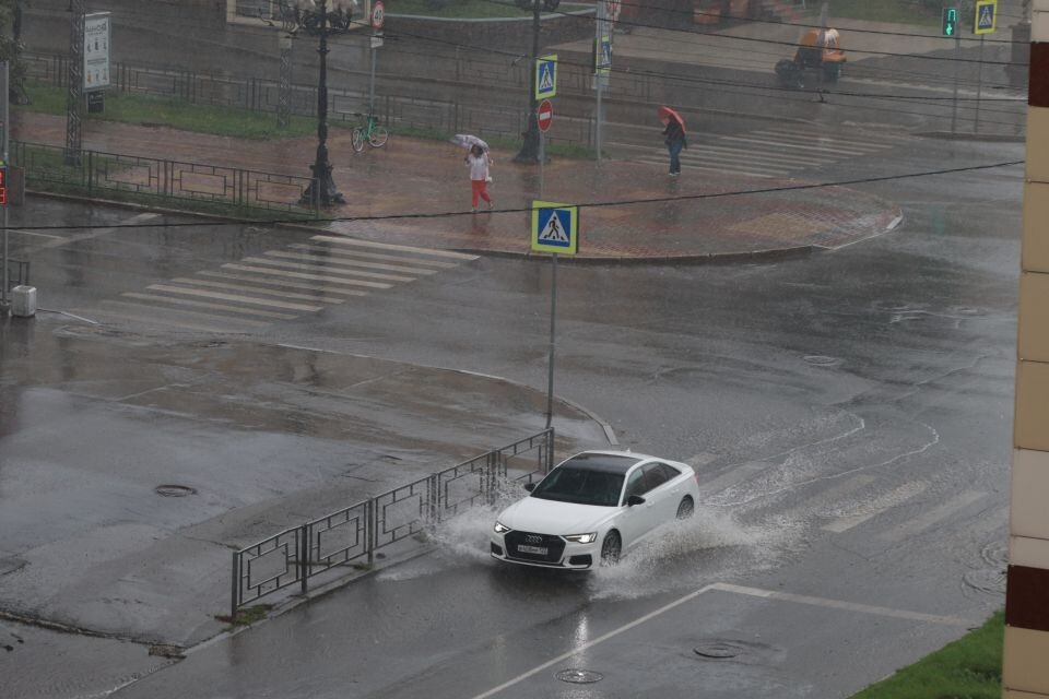    Дождь в Барнауле. Источник: Олег Укладов