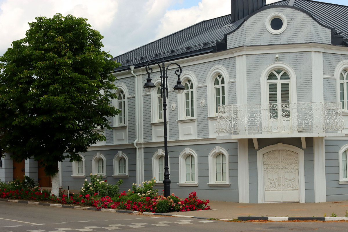 Можно выбрать ракурс вообще без артефактов современной цивилизации :)