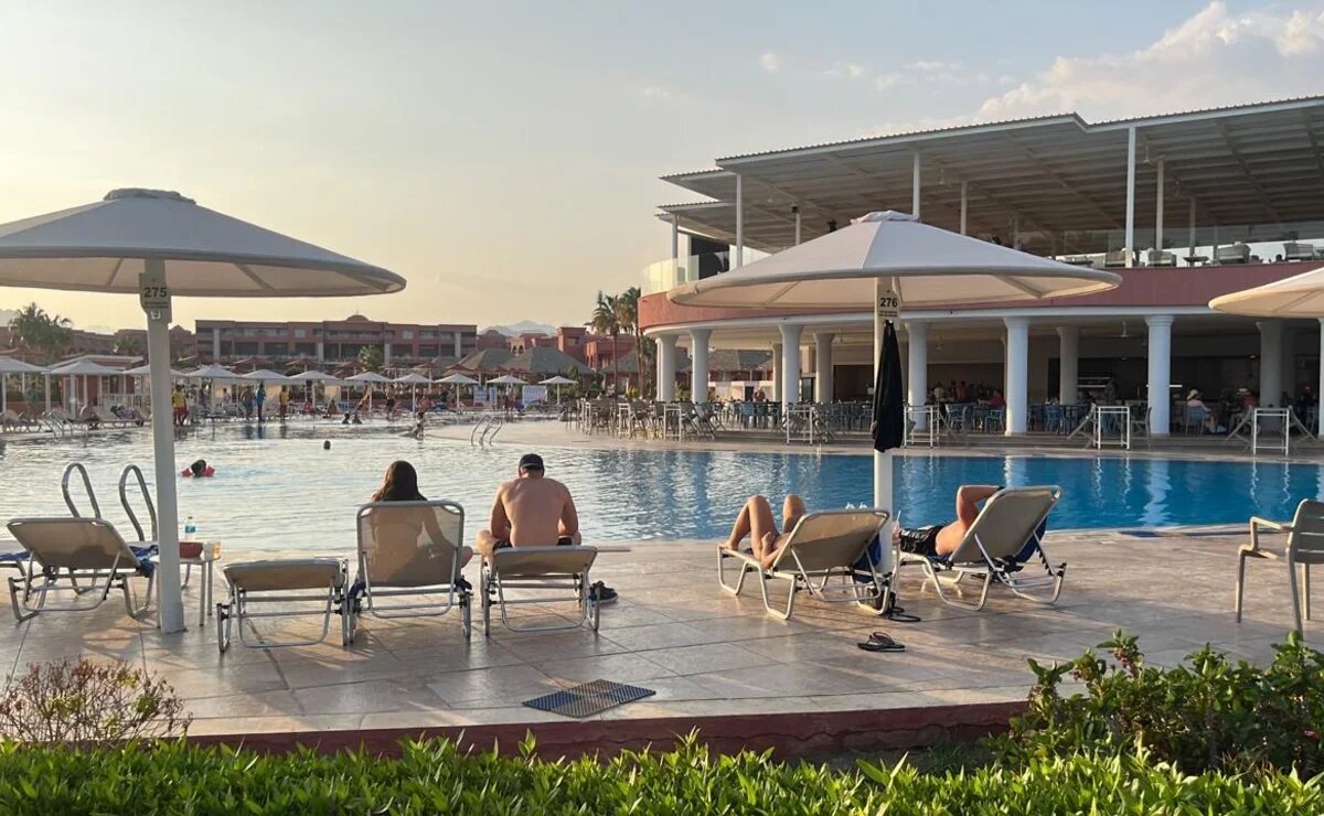    Отдохнуть две недели в Египте на «все включено» теперь можно меньше чем за 90 тысяч на человека