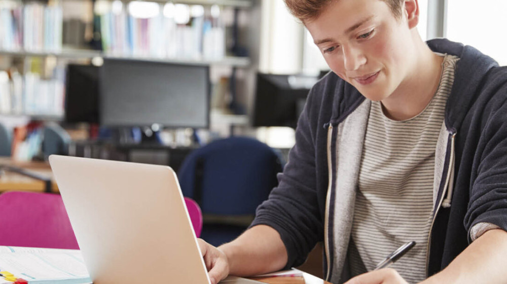    Дети и стримы: Учёба или развлечение?