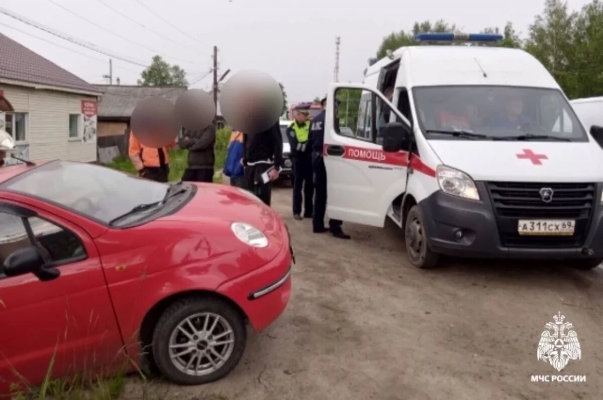    В Красном Холме спасатели ликвидировали последствия ДТП с пострадавшей