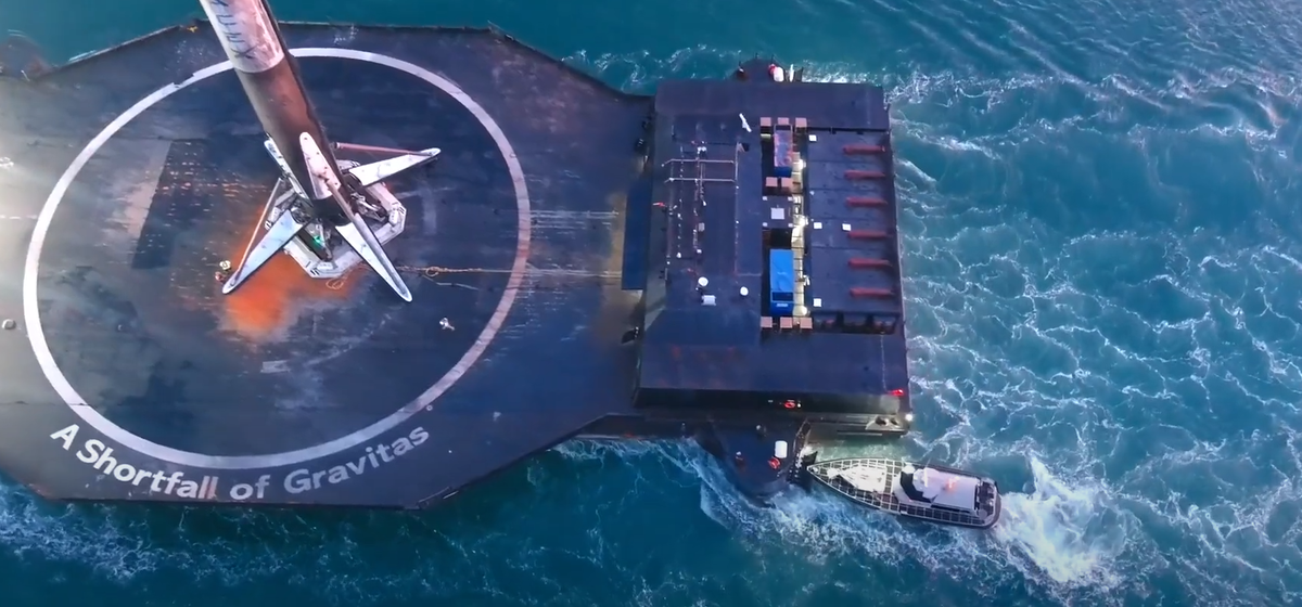 Кадр из видео SpaceX  📷
