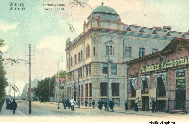 Здание банка относят к северному модерну. Фото: ristikivi.spb.ru