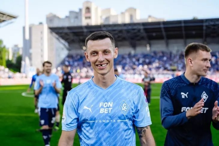    «Крылья» – новый кошмар в РПЛ: 10 футболистов, долги и мистика по тренеру. Есть ли жизнь без Осинькина? Фото #1