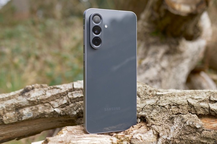 Одним из наиболее веских аргументов в пользу Galaxy A56 является его цена