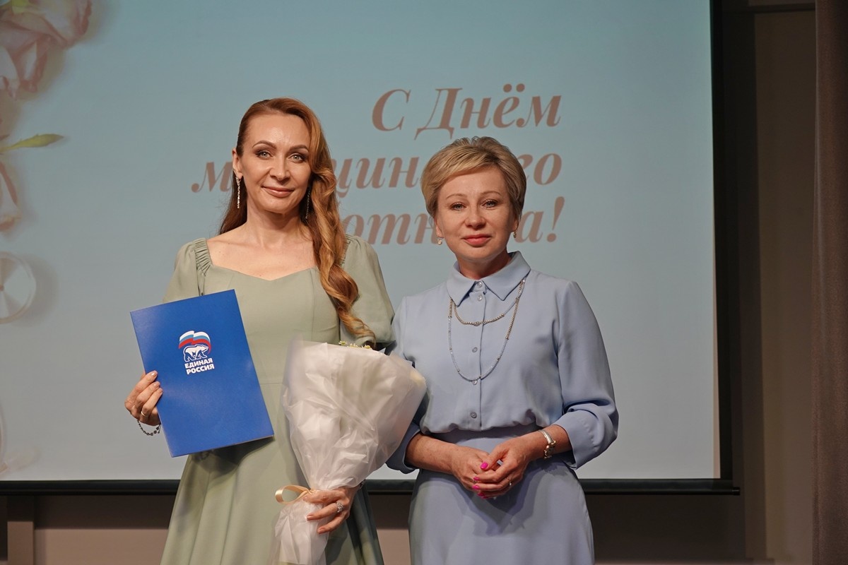    В Петрозаводске чествовали врачей Городской поликлиники №1. Фото: "Республика"/Максим Смирнов