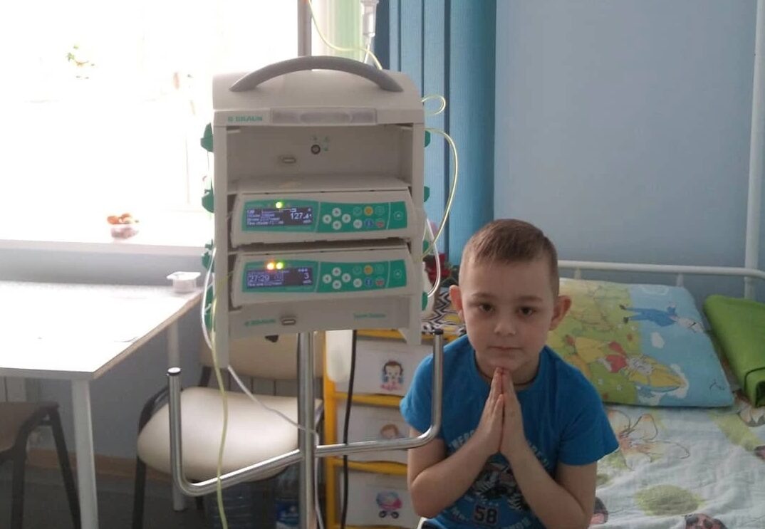    Эмилю поставили диагноз острый лимфобластный лейкоз в шесть лет. Фото: из личного архива Леси Ионовой