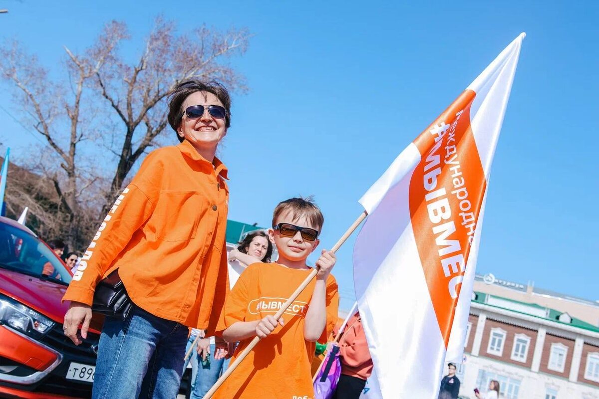    На Алтае региональный клуб Премии провёл автопробег в честь запуска нового сезона Премии. Источник фото: телегграм-канал Артем Метелев | Одобрено