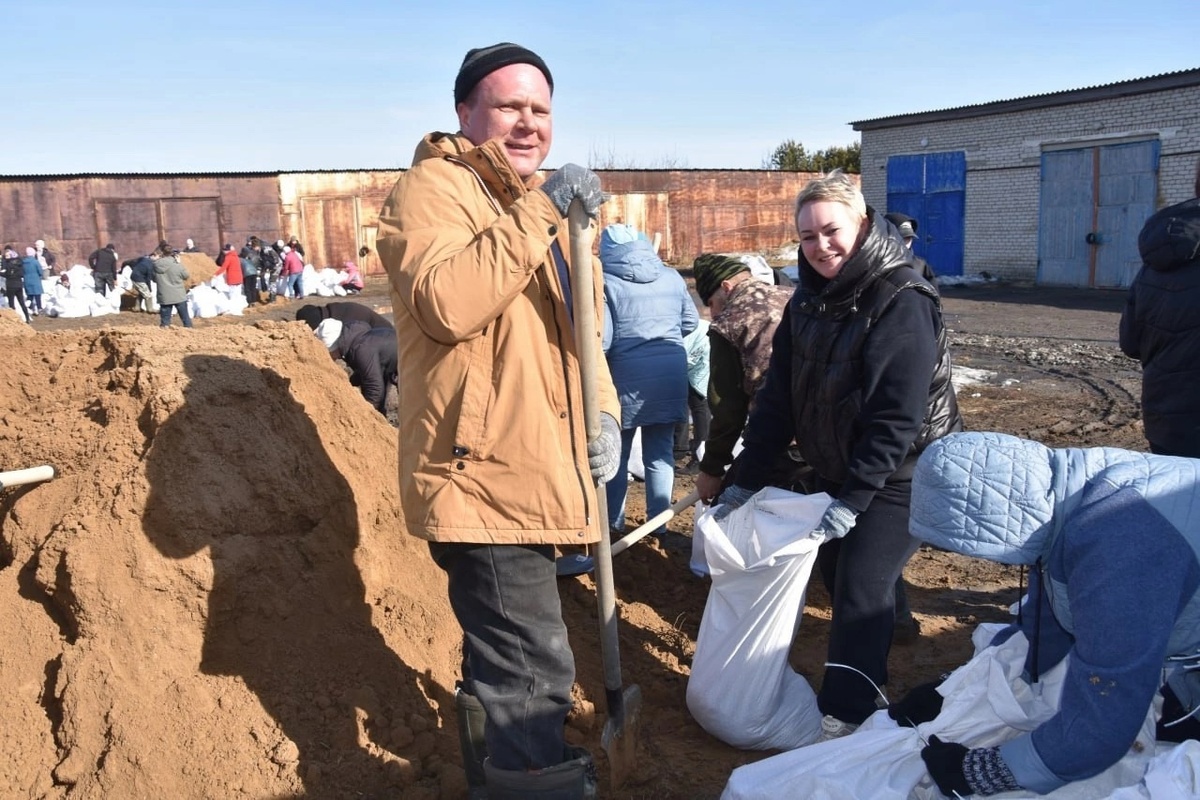    «Отпускают с работы, чтобы строить дамбу»: волонтёр из Тюменской области о подготовке к весенним паводкам