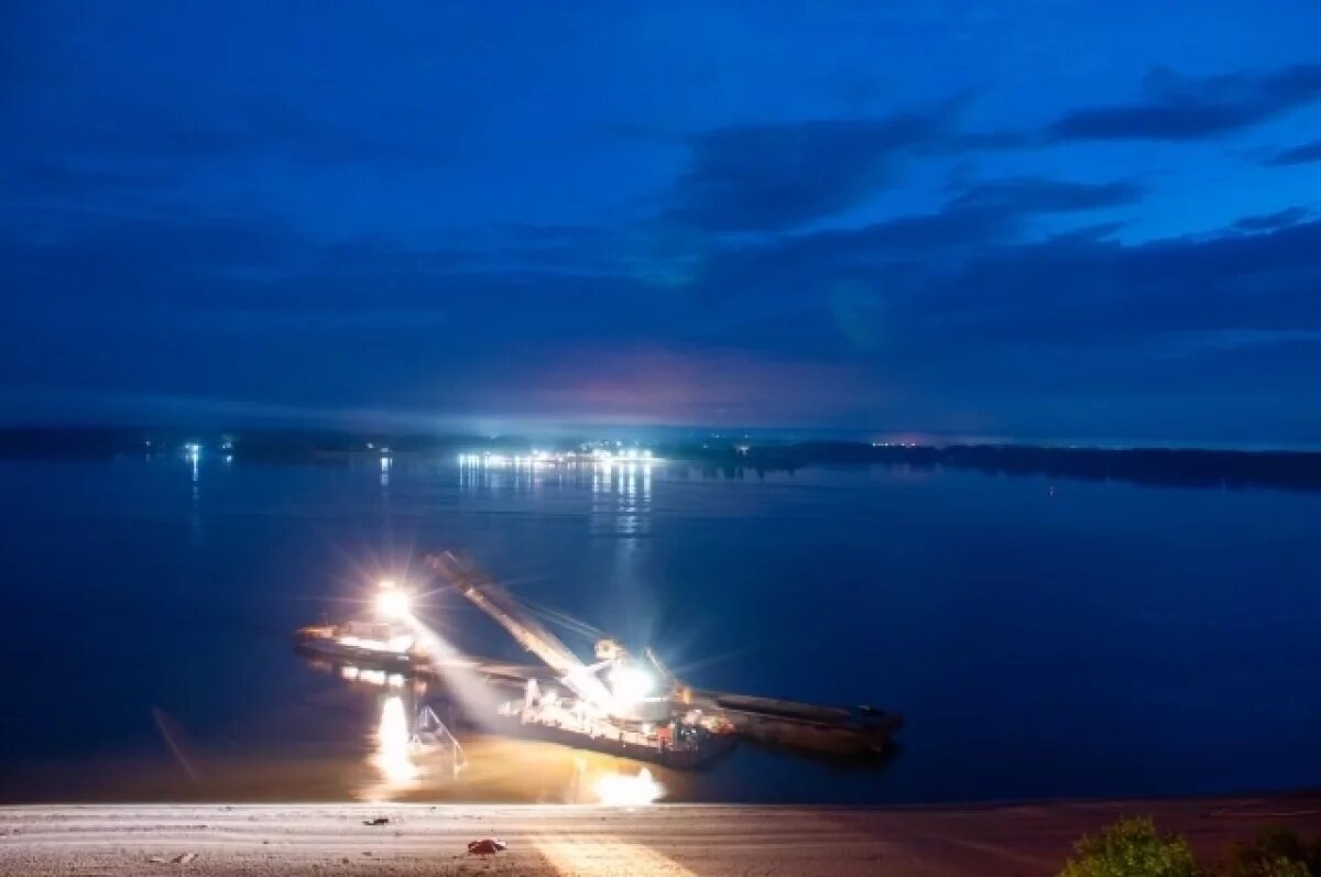    На реке Ангара получило пробоину груженное золотом судно