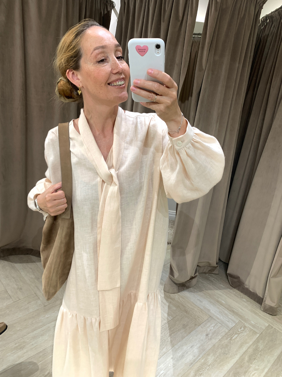 Всем привет! Я Галина и мы в бутике Уральского бренда Drugaya. 