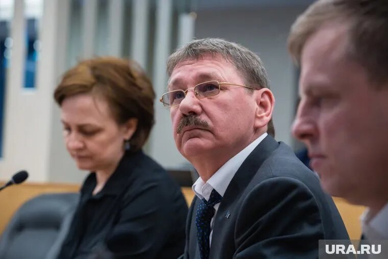 Депутат Евгений Барсов заявил, что против новой концепции рынка. Фото: Александр Кулаковский © URA.RU