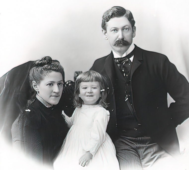 С родителями Уинфридом и Сьюзи