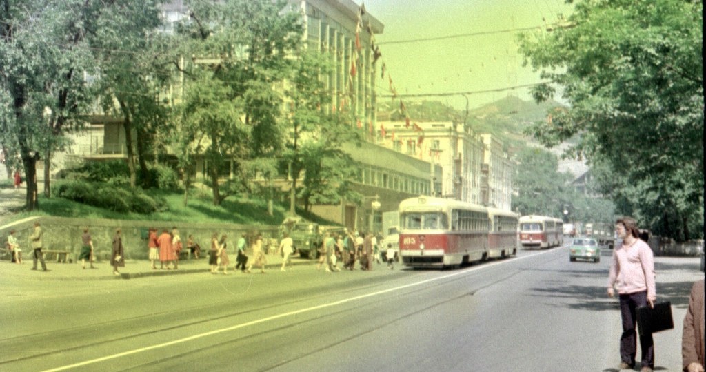 Ты ехал тут на трамвае — и не знал, что это исчезнет во Владивостоке