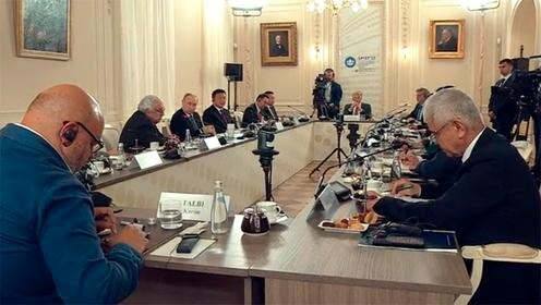 Владимир Путин на встрече с руководителями международных информагентств. Фото с сайта kremlin.ru