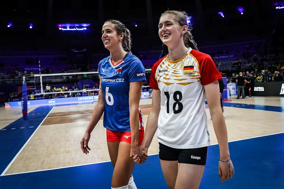    Хелена Грозер (слева) и Леана Грозер / фото (здесь и далее): volleyballworld.com