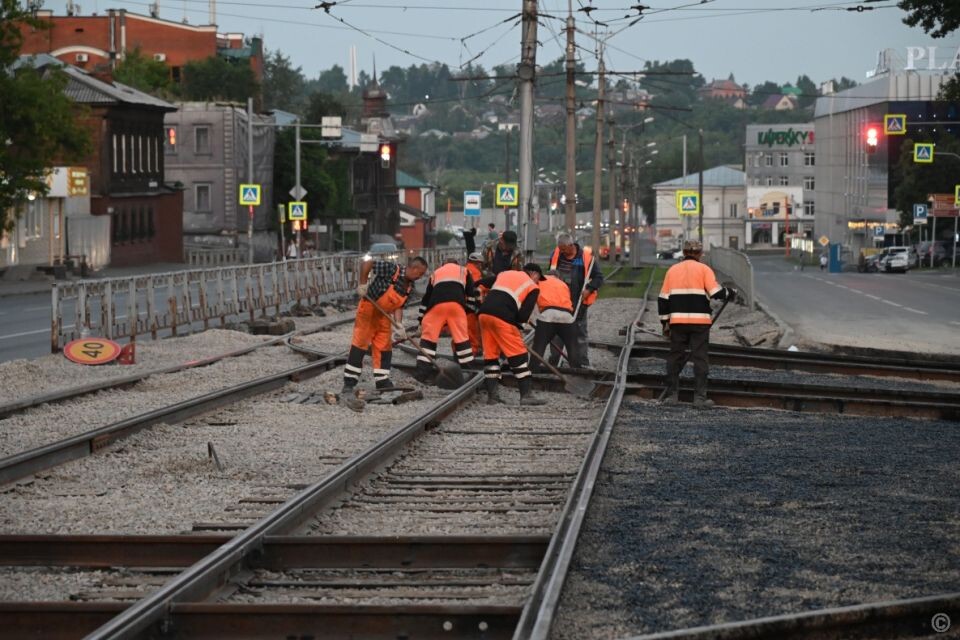    Восстановление асфальта на пересечении Красноармейского и Анатолия . Источник: barnaul.org