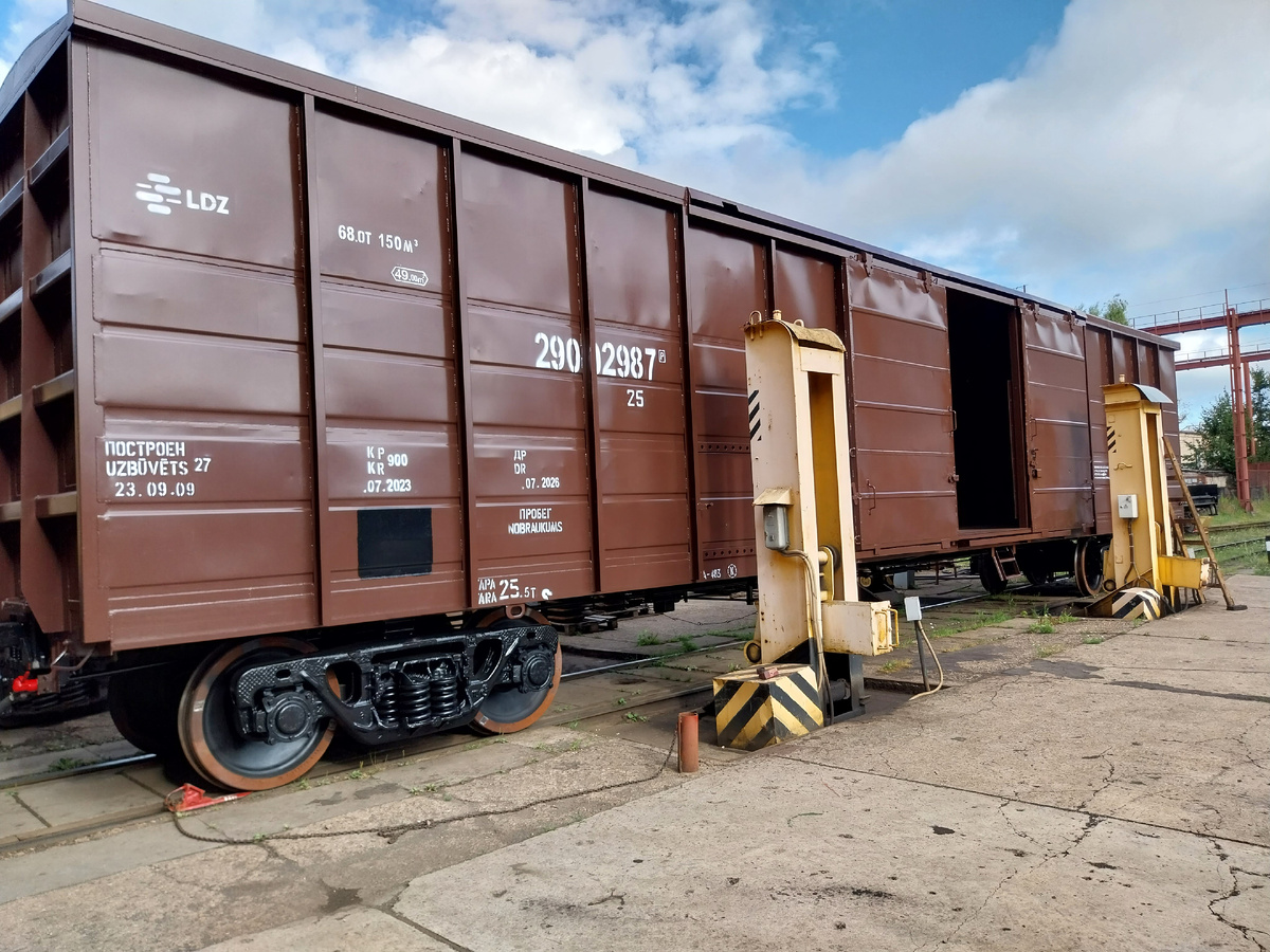 Грузовой вагон Latvijas Dzelzceļš © LDz