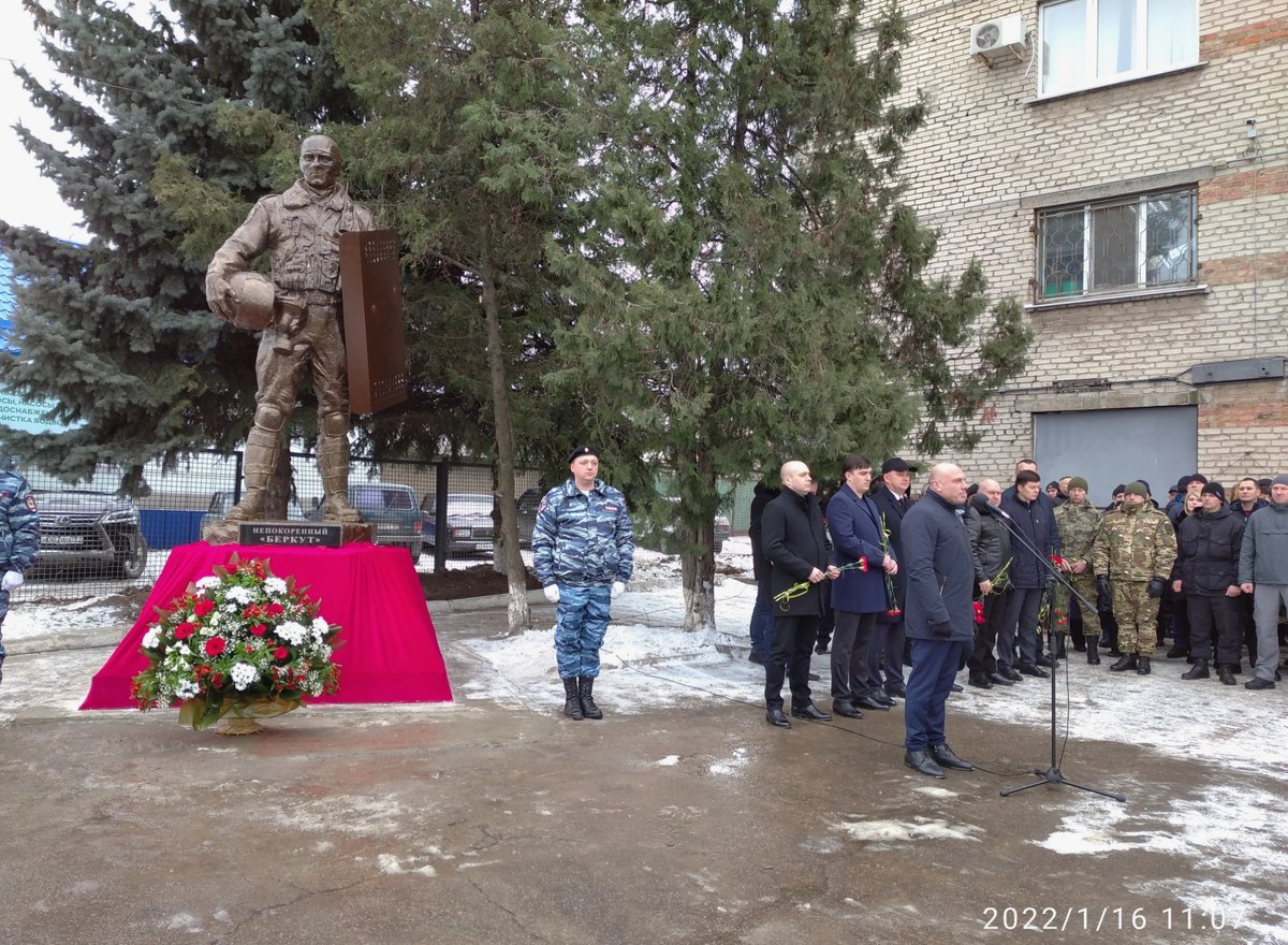 Открытие памятника «Непокорённый Беркут» в Луганске