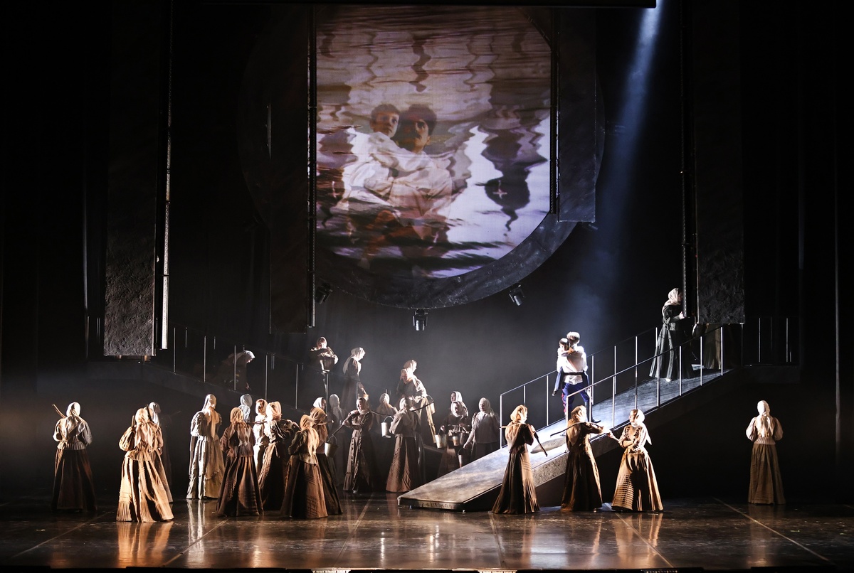    «А я, Ксюша, всё никак тебя от сердца оторвать не могу». Какой получилась премьера хореографической драмы «Тихий Дон. Мелехов» (фото 2)