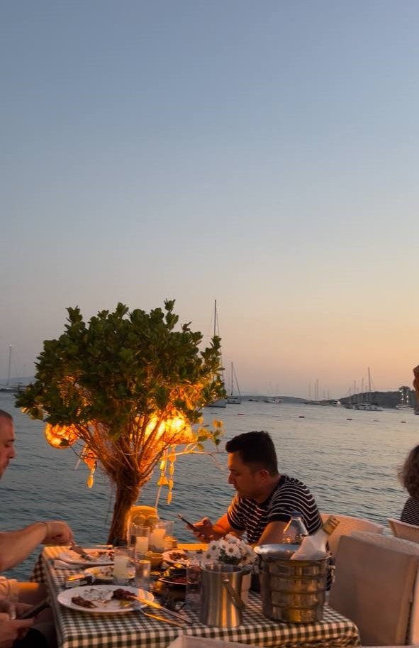 Ресторан на берегу моря