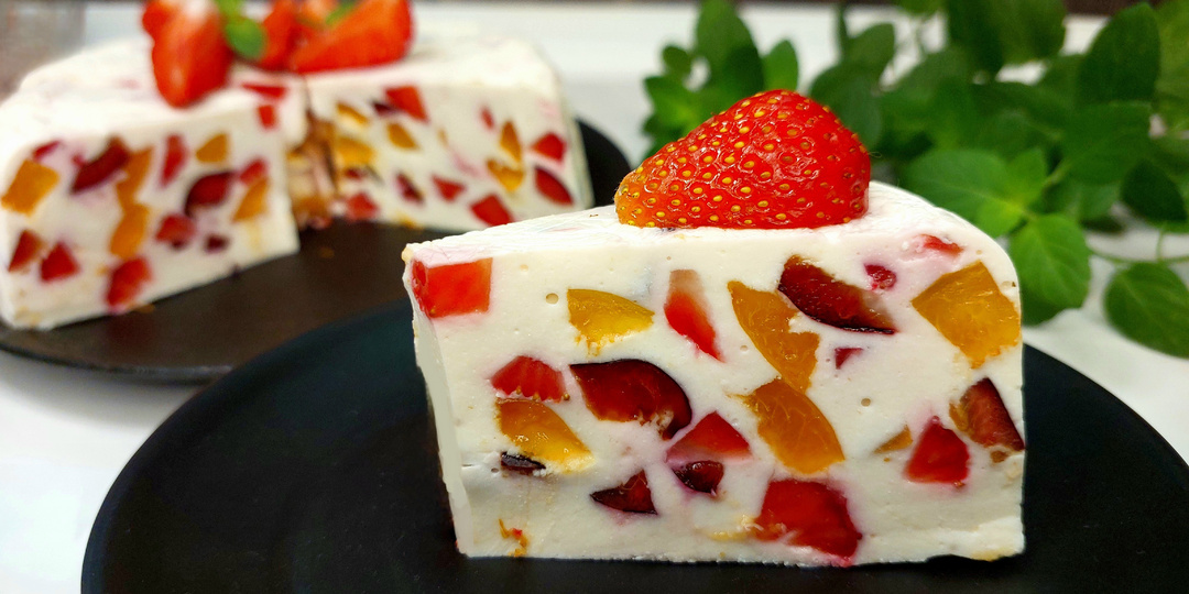 Лёгкий творожный десерт со свежими ягодами без выпечки
