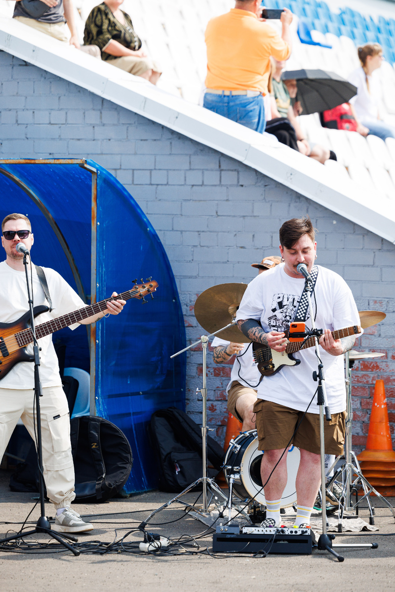                                                             Кавер-группа "Дэммит Томаз"