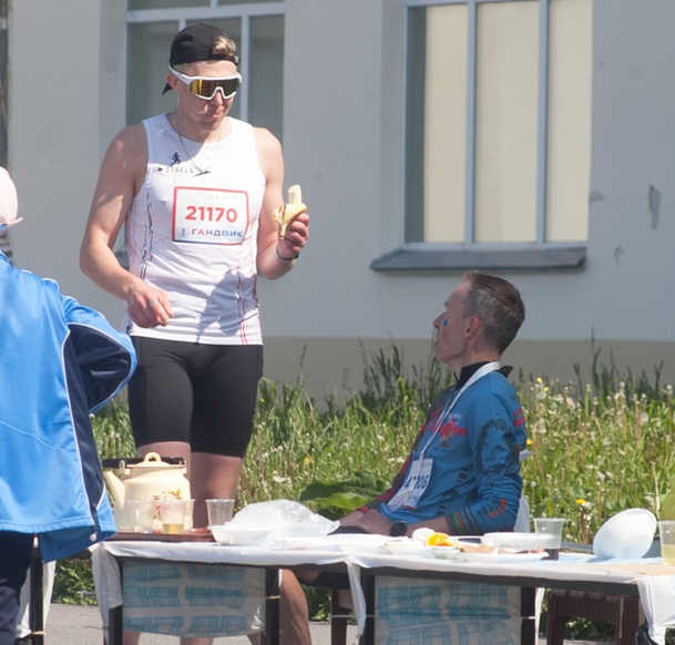 сел на один стул..но какой..- стул на ПП. Неужели сход?