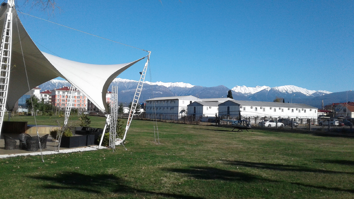 Вид на горы с набережной Сочи (Адлер)