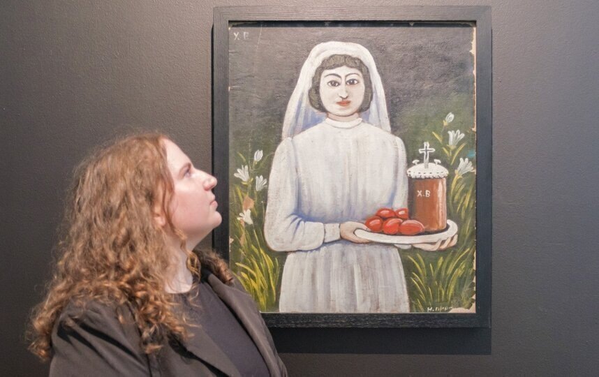    "Девушка с пасхальными яйцами". Нико ПиросманиАлена Бобрович