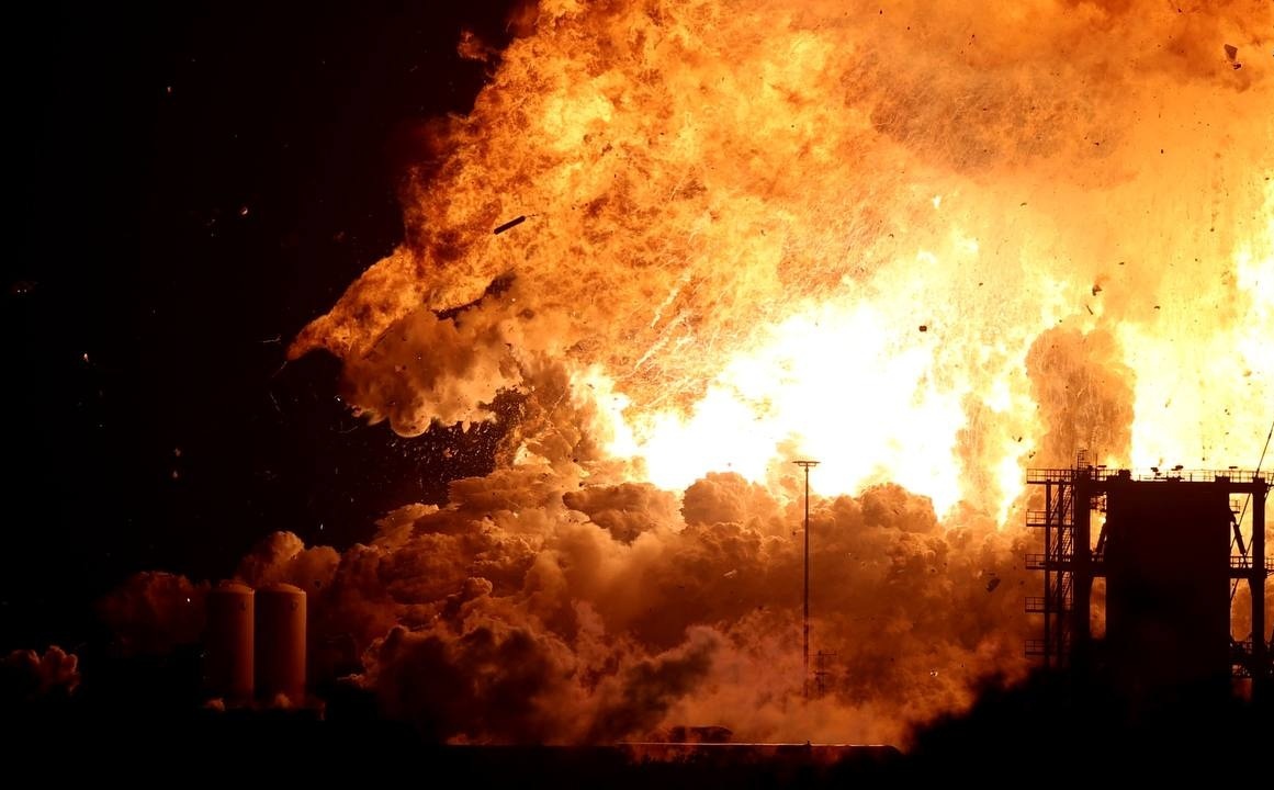 Взрыв прототипа космического корабля Starship SN36. Фотография - Starshipgazer.