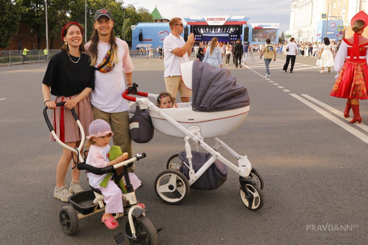    С 1 июля нижегородцам с детьми начнут выплачивать родительский основной доход