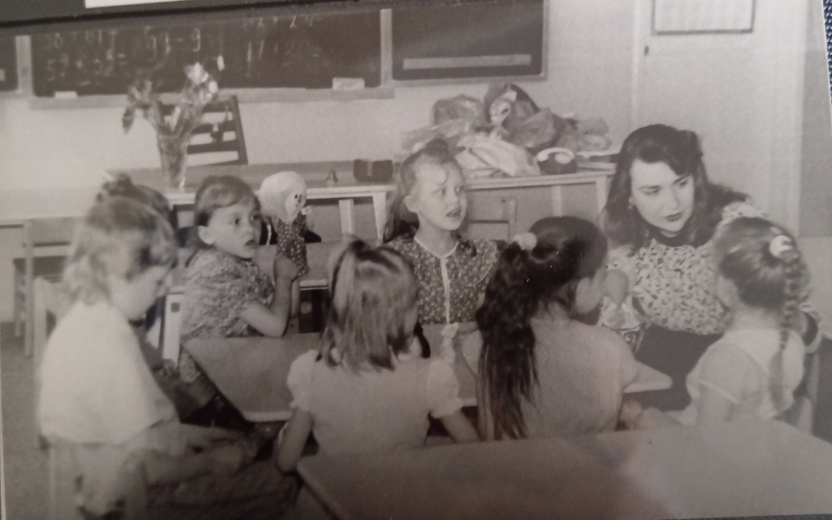 1991 год, занятие английским языком в старшей группе детского садика 