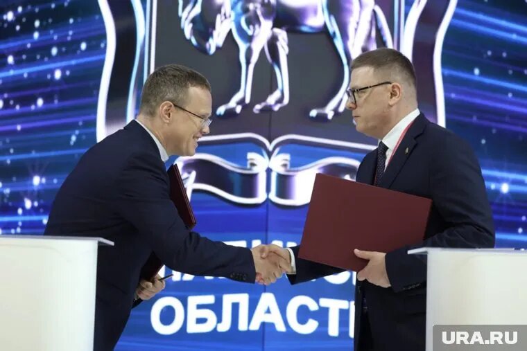 С участием Алексея Текслера стороны подписали соглашение о развитии робототехники. Фото: пресс-служба губернатора Челябинской области © URA.RU