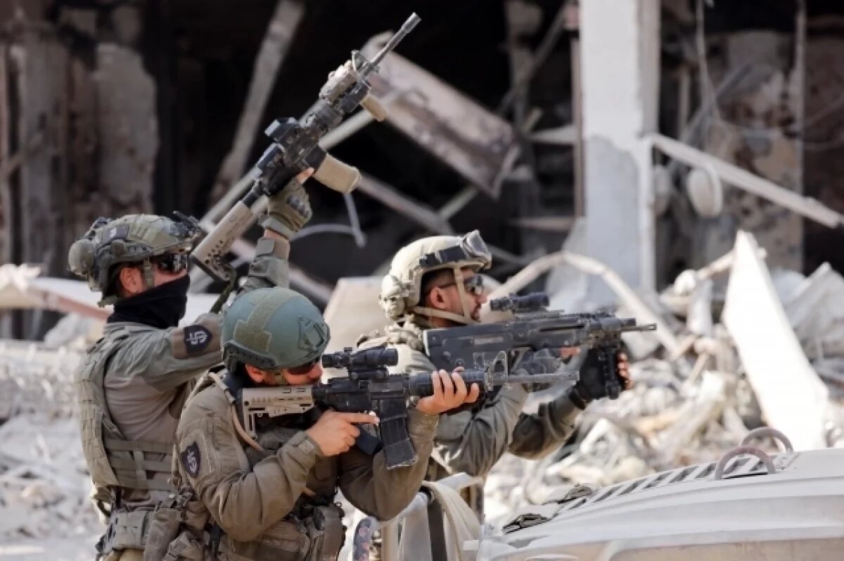    Израиль рассчитывает уничтожить ядерный объект в центре Ирана с помощью спецназа.