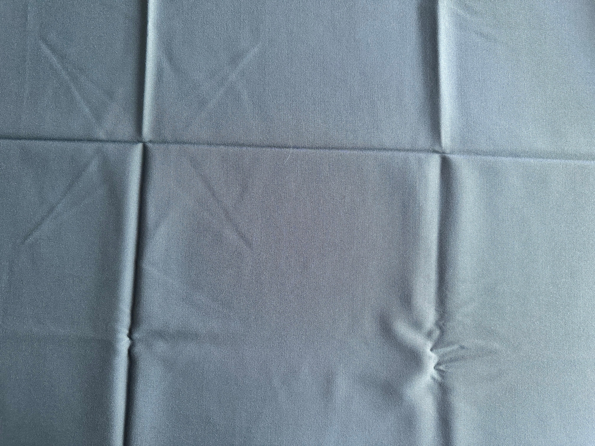 Фото автора. Этаже ткань. Искажена цветопередача.