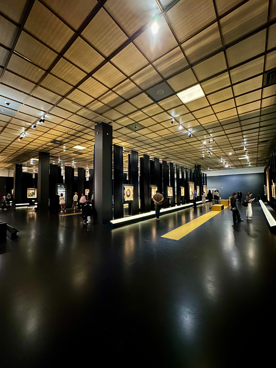 В залах выставки