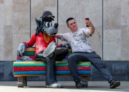    Российские кинематографисты снимут художественный фильм «Ну, погоди!». Мультипликатор назвал это «топтанием на могилах»